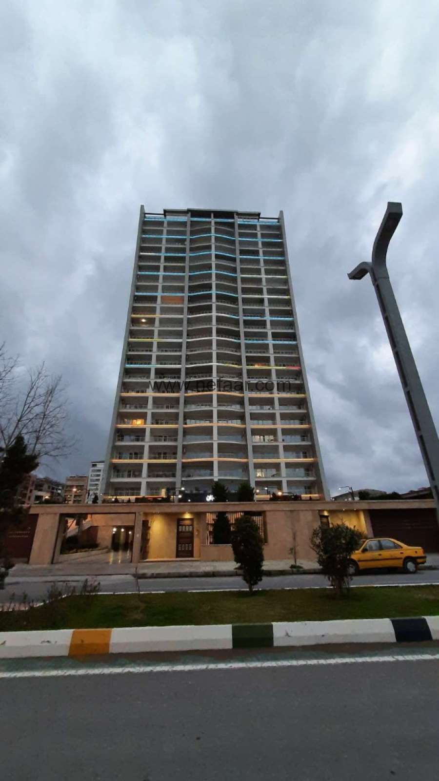 فروش واحد لوکس و‌ ارزنده در برج ساحلی فروزان