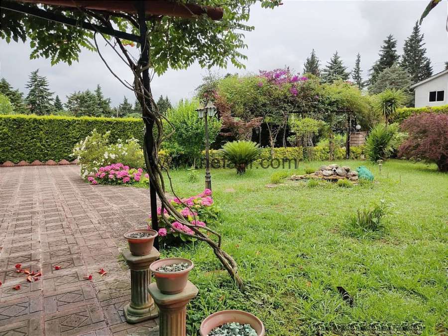 فروش ویلاباغ در شهرک سرو نقره‌ای نوشهر