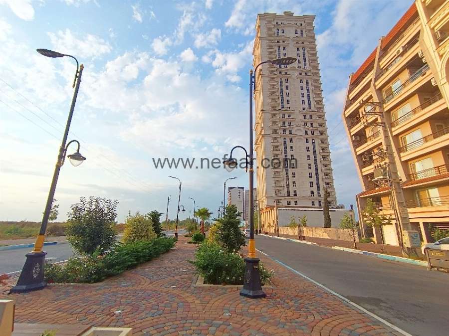 زمین در خط دریا سرخرود