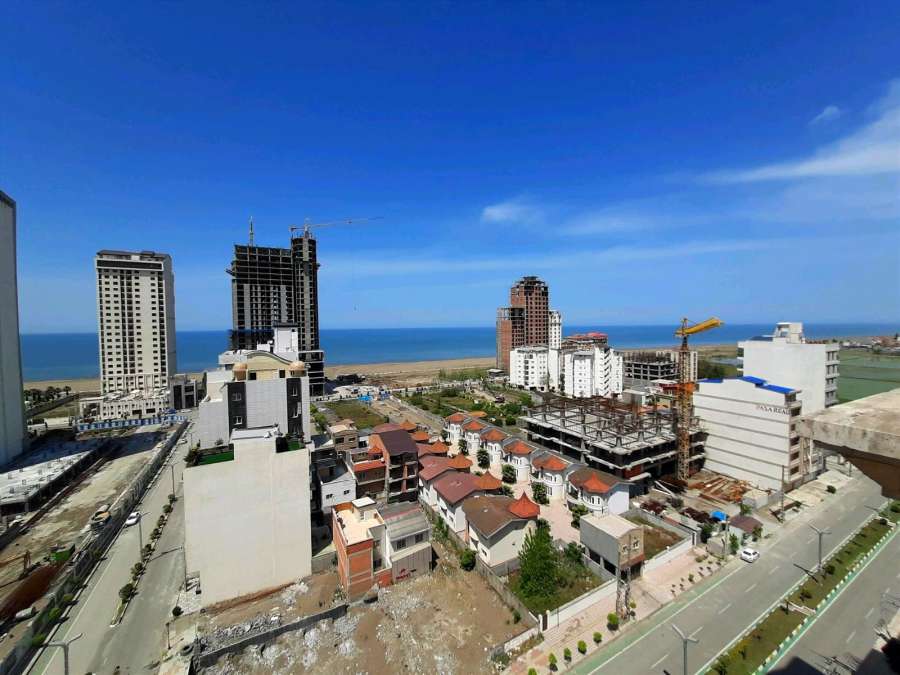 پنتهاوس ساحلی در خط دریا سرخرود