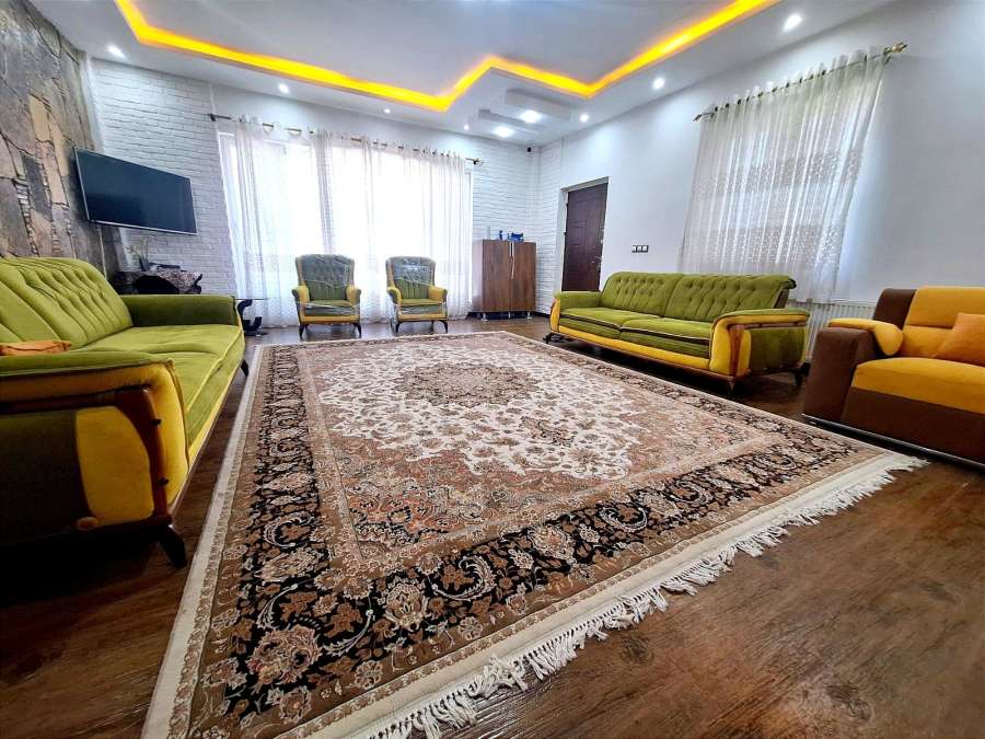 ویلا ساحلی با دید دریا در سرخرود ، مبله
