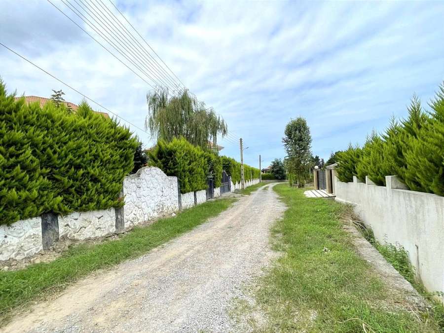 زمین مسکونی در منوچهرکلا رویان