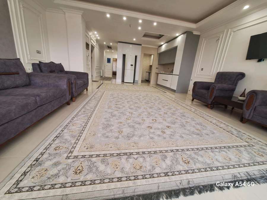 آپارتمان ساحلی نوساز رو به دریا
