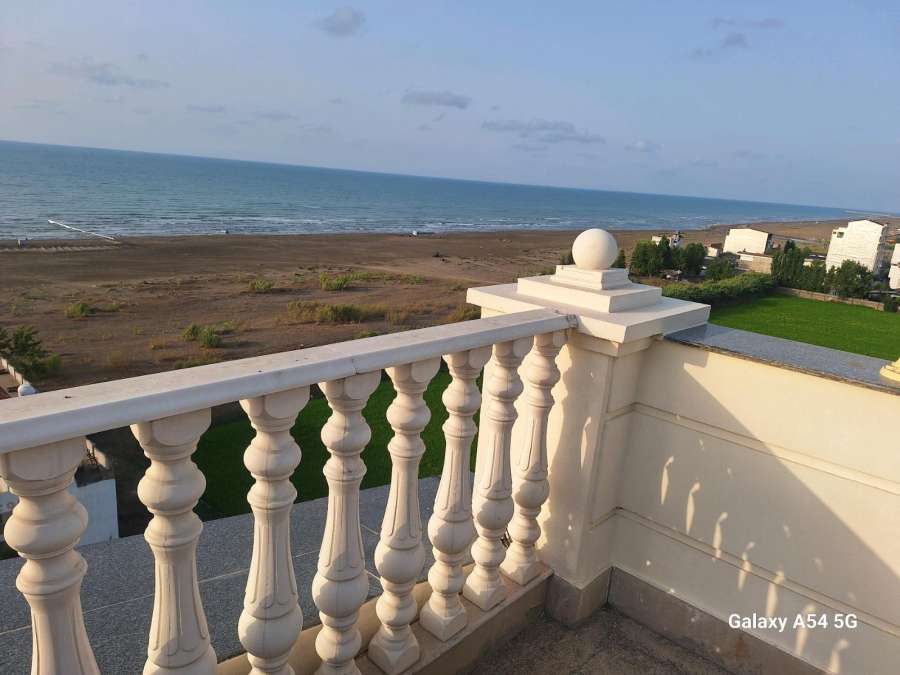 آپارتمان ساحلی نوساز رو به دریا