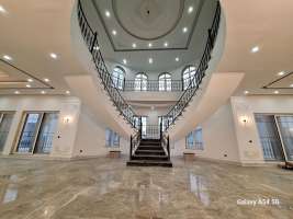 عمارت ویلایی مجلل در سرخرود