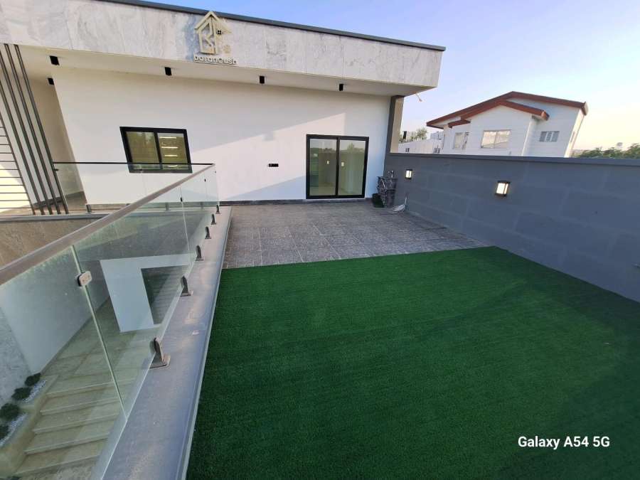 ویلا مدرن ساحلی استخردار در سرخرود 