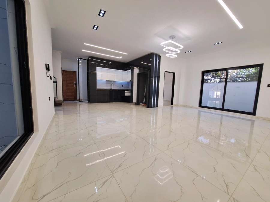 ویلا مدرن ساحلی استخردار در سرخرود 