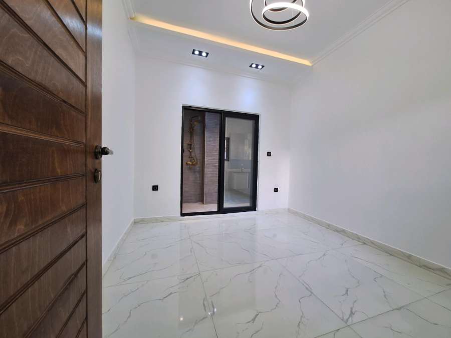 ویلا مدرن ساحلی استخردار در سرخرود 