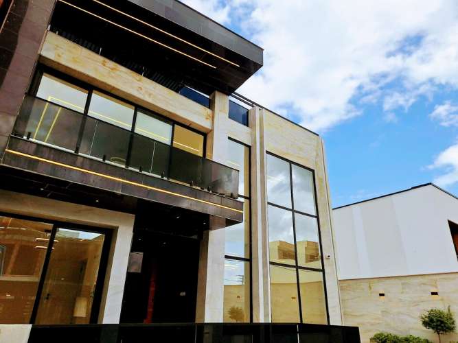 فروش ویلا مدرن استخردار در سرخرود