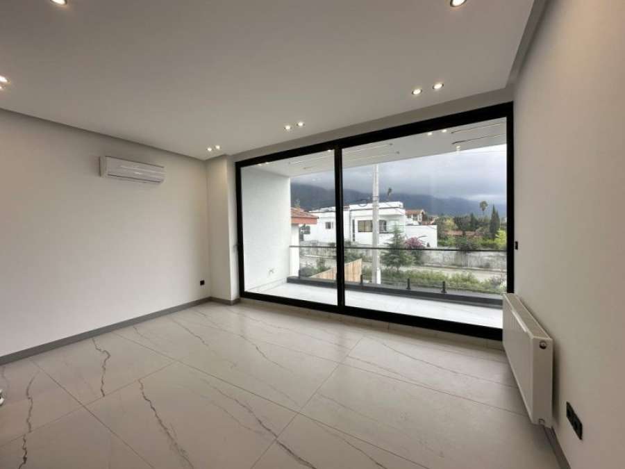 فروش ویلا مدرن استخردار در نخ شمال نوشهر