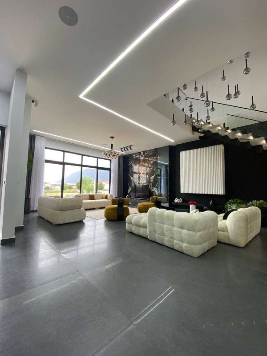 خرید ویلا مدرن استخردار در چلندر نوشهر