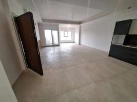 فروش آپارتمان ساحلی نوساز در خط دریا سرخرود 