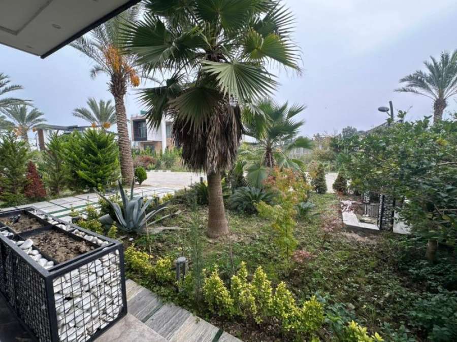 خرید ویلا مدرن استخردار شهرکی در سرخرود 