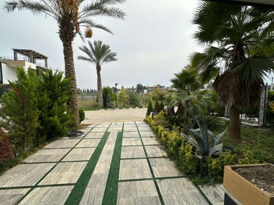 خرید ویلا مدرن استخردار شهرکی در سرخرود 