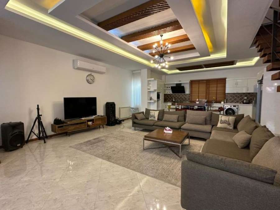 فروش ویلا مدرن استخردار شهرکی در سرخرود 