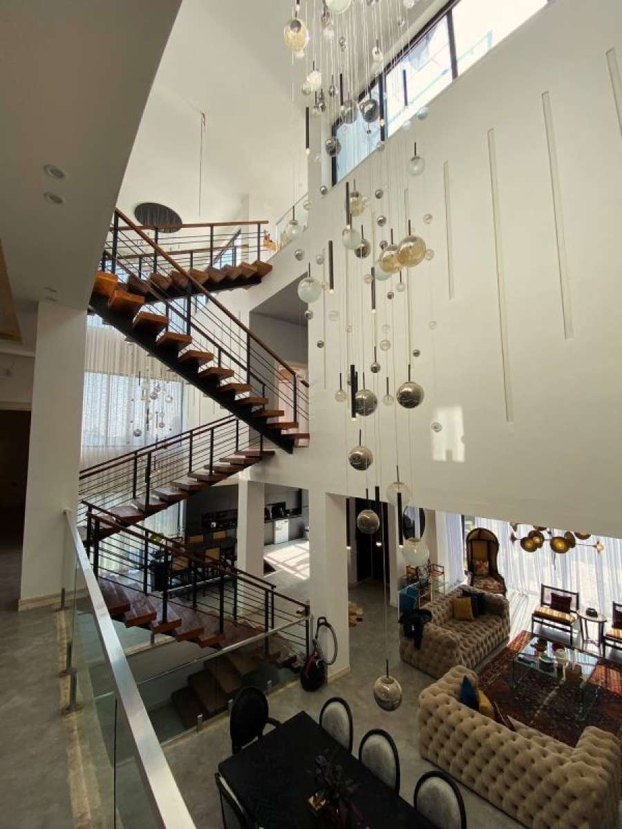 فروش ویلا مدرن استخردار شهرکی در سرخرود 