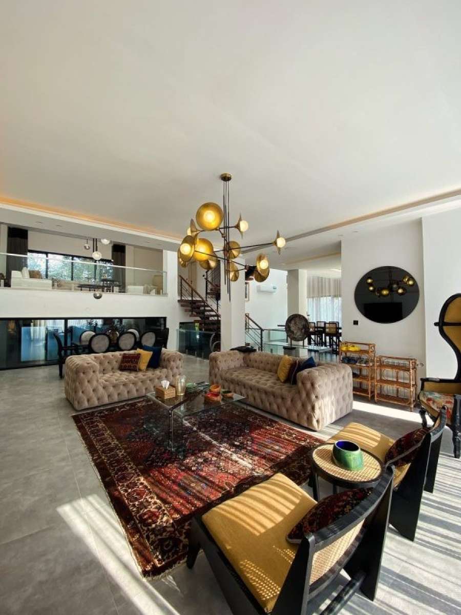 فروش ویلا مدرن استخردار شهرکی در سرخرود 