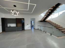 فروش ویلا مدرن استخردار در بندپی نوشهر 