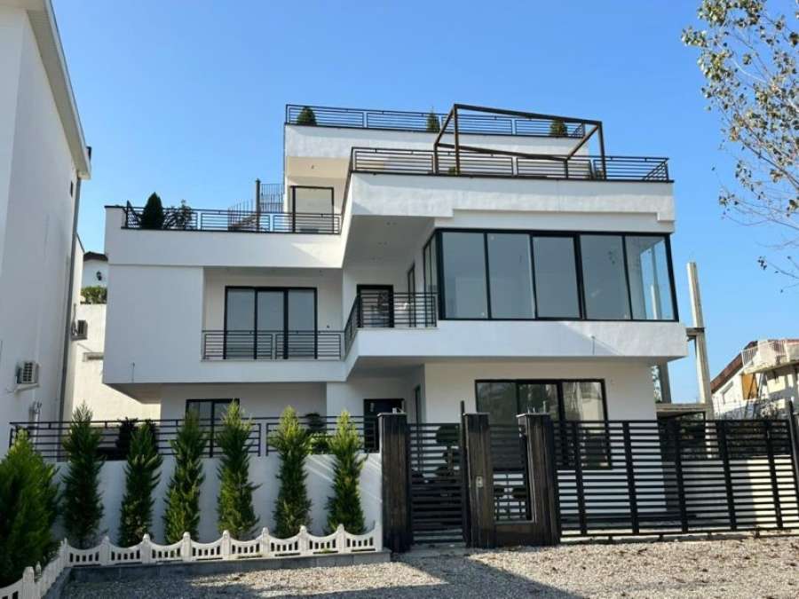 خرید ویلا مدرن استخردار در بندپی نوشهر 