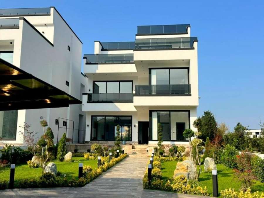 خرید ویلا مدرن استخردار تریپلکس در سرخرود 