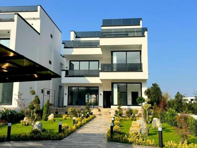 خرید ویلا مدرن استخردار تریپلکس در سرخرود