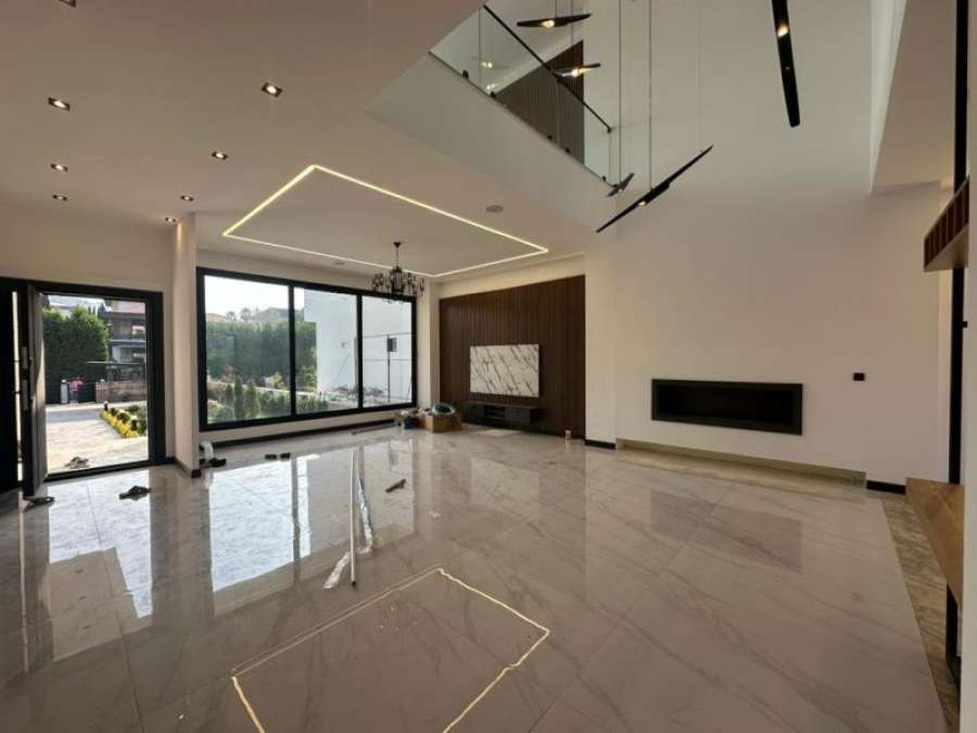 خرید ویلا مدرن استخردار تریپلکس در سرخرود 