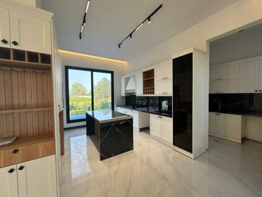 خرید ویلا مدرن استخردار تریپلکس در سرخرود 