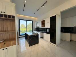 خرید ویلا مدرن استخردار تریپلکس در سرخرود 