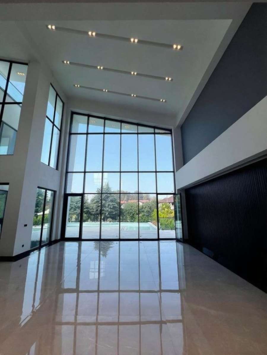 فروش ویلا مدرن استخردار در شهرک خانه دریا سرخرود 