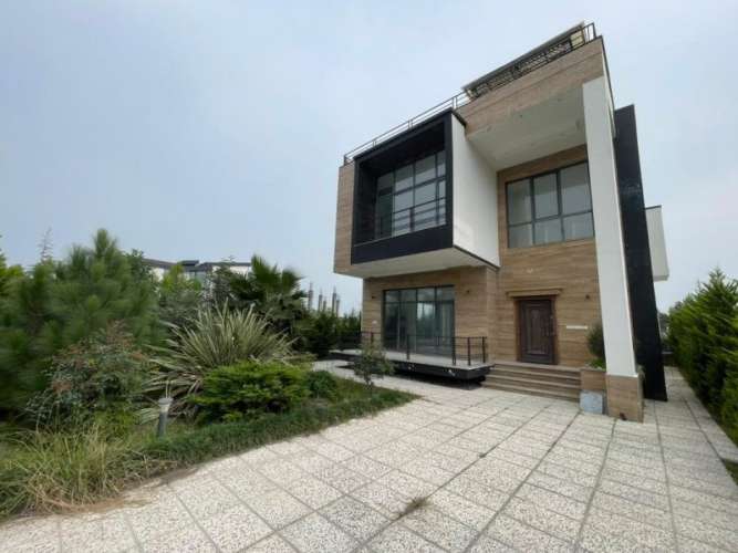 فروش ویلا مدرن استخردار شهرکی در سرخرود