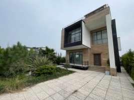 فروش ویلا مدرن استخردار شهرکی در سرخرود 