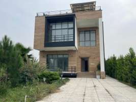 فروش ویلا مدرن استخردار شهرکی در سرخرود 