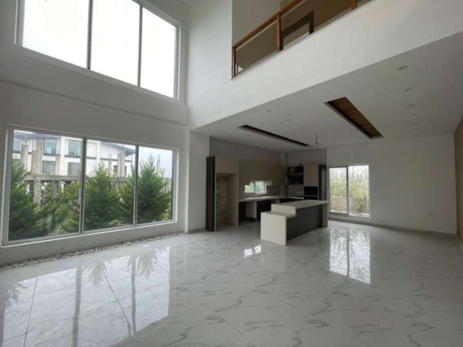 فروش ویلا مدرن استخردار شهرکی در سرخرود 