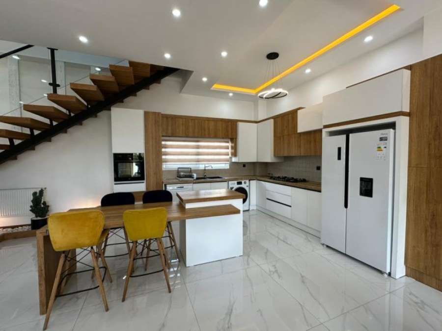 خرید ویلا مدرن استخردار شهرکی در سرخرود 