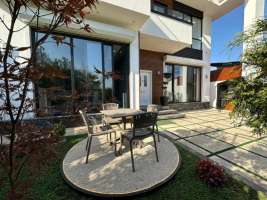 خرید ویلا مدرن استخردار شهرکی در سرخرود 