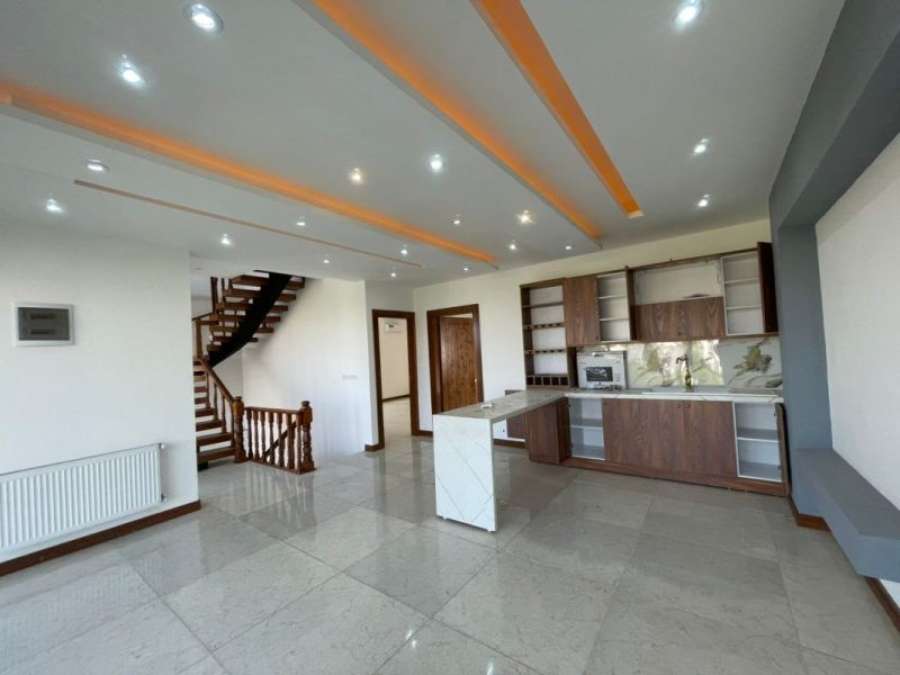 فروش ویلا تریپلکس مدرن شهرکی در سرخرود 