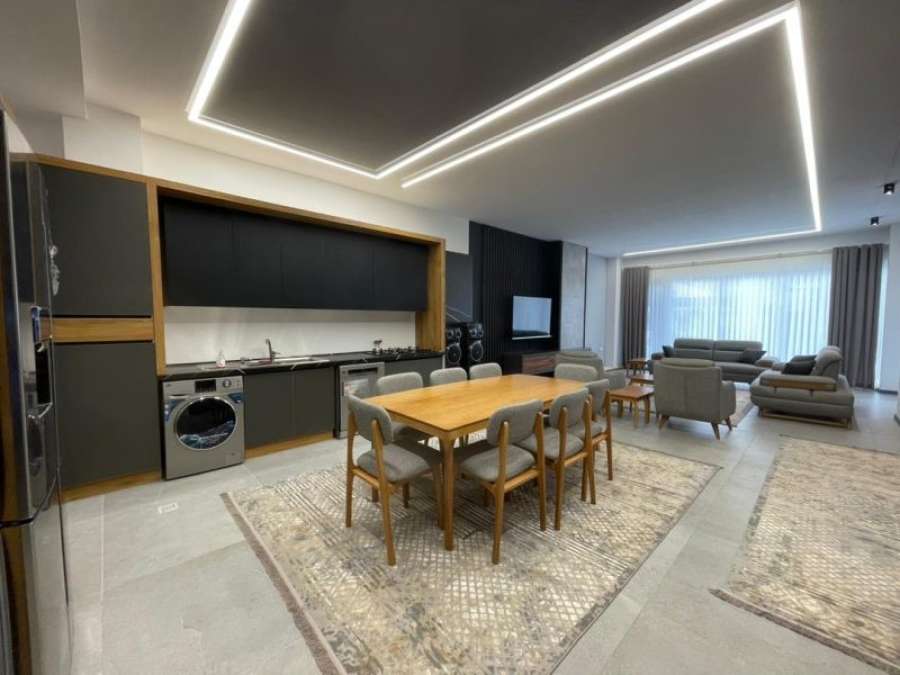 فروش ویلا مدرن استخردار شهرکی در سرخرود 