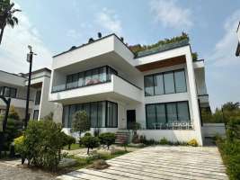 فروش ویلا مدرن ساحلی در انارور نوشهر 