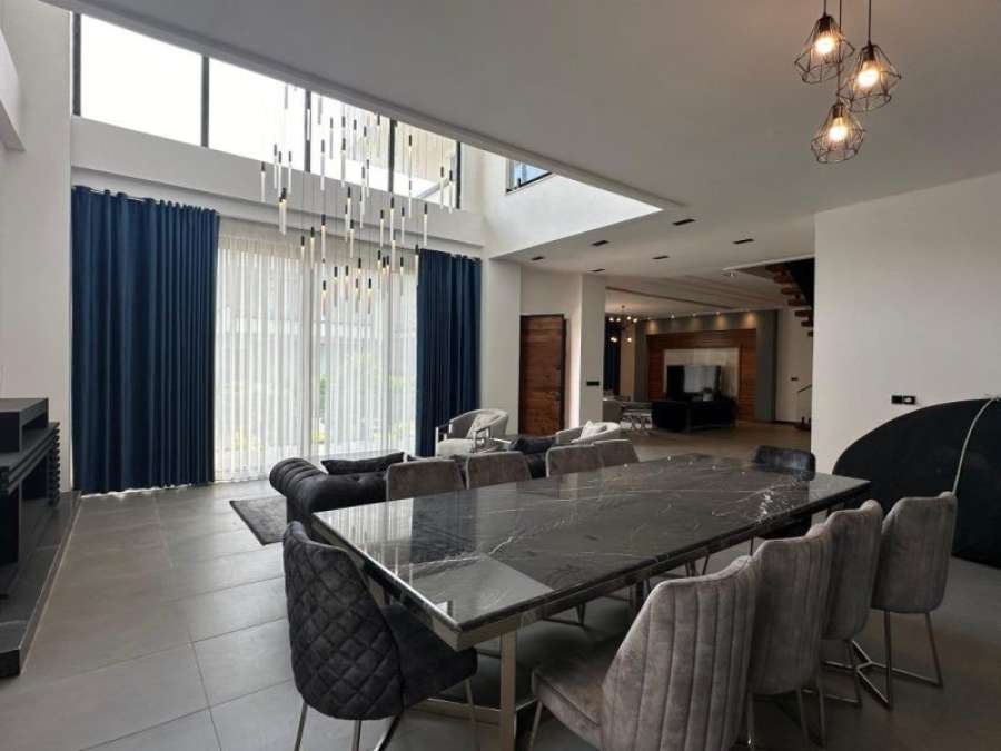 فروش ویلا مدرن ساحلی در انارور نوشهر 