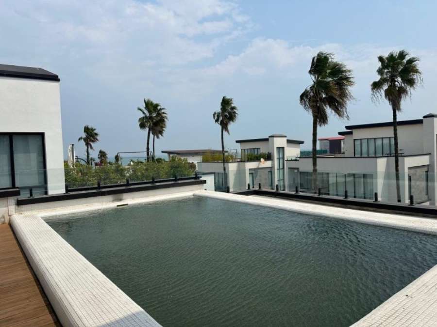 فروش ویلا مدرن ساحلی در انارور نوشهر 