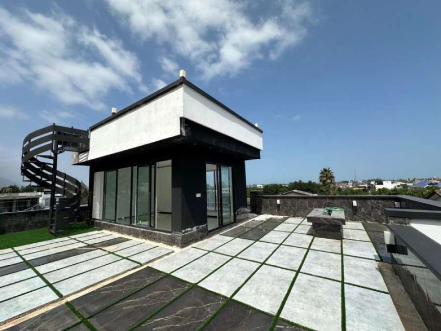 ویلا مدرن استخردار در سنگ‌سرا نوشهر 