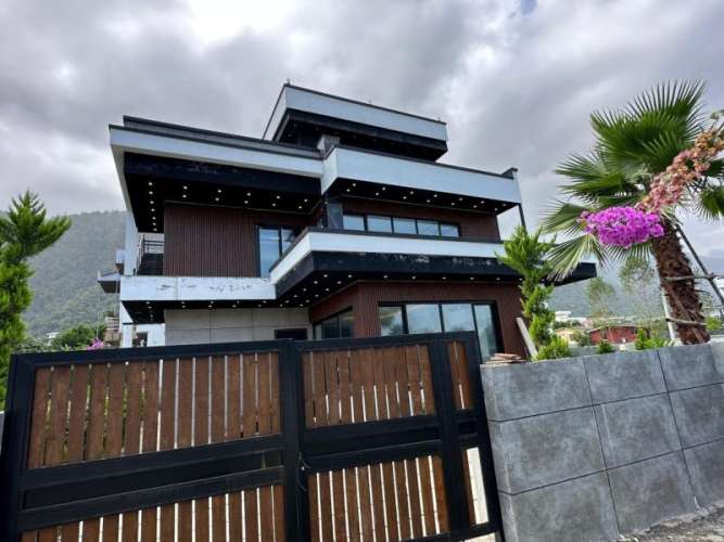 ویلا مدرن استخردار در سنگ‌سرا نوشهر 