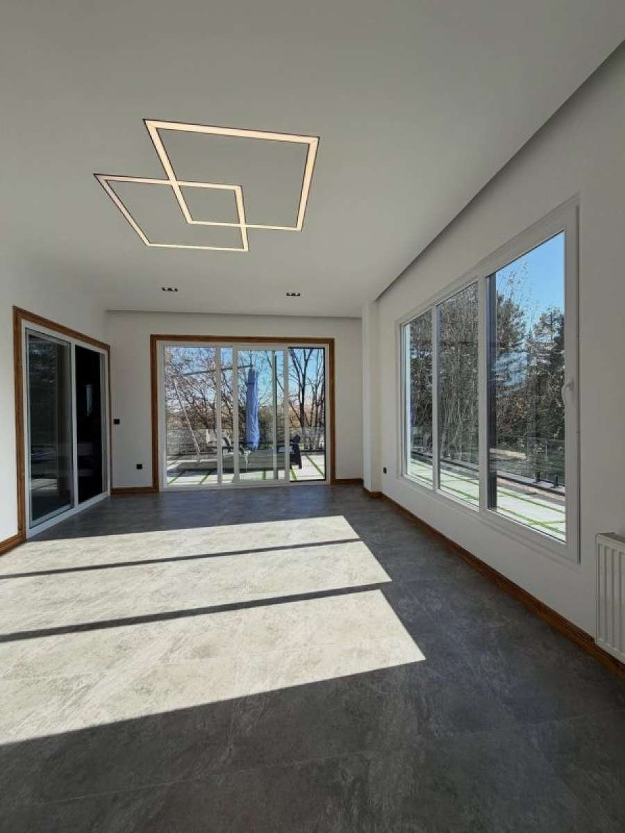 فروش ویلا مدرن ساحلی در سرخرود 