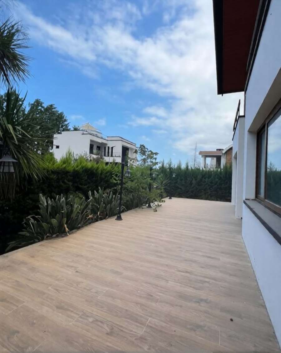 ویلا کلاسیک شهرکی در ریاست جمهوری نوشهر 