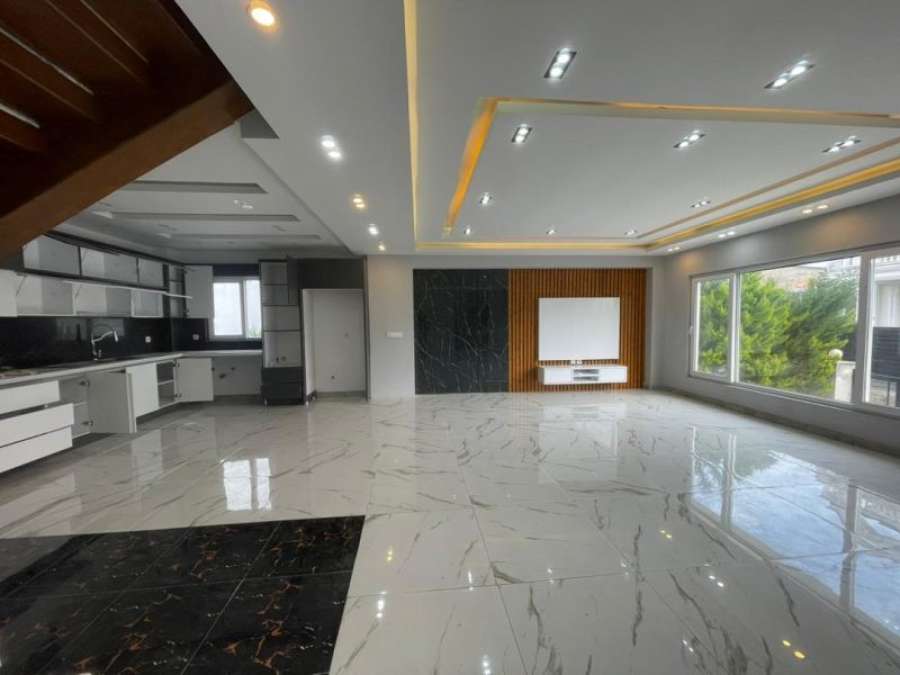 فروش ویلا مدرن ساحلی در سرخرود 