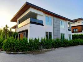 ویلا مدرن استخردار شهرکی در سرخرود 