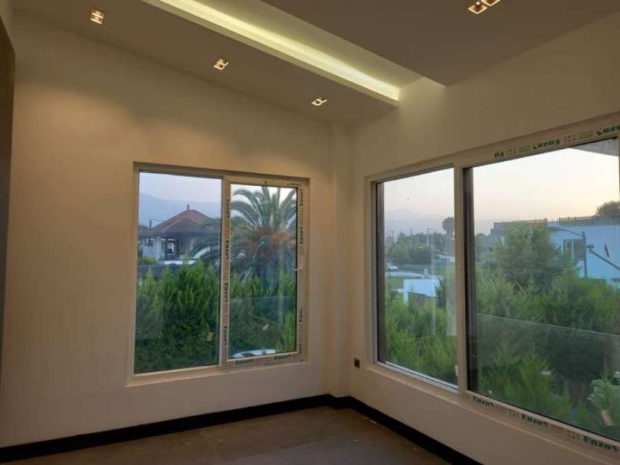 ویلا مدرن استخردار شهرکی در سرخرود 