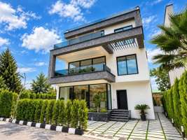 <div class='tp_title'>خرید ویلا مدرن ساحلی در سرخرود</div><div class='tp_desc'>سلام
وقتتون بخیر
امیدوارم حالتون خوب باشه
با معرفی یه ویلا مدرن ساحلی در سرخرود همراهتون هستم .
مشخصات ویلا :
300 متر زمین
400 متر بنا دوبلکس مدرن
4 خواب ( کلوزت و مستر )
پکیج و رادیاتور
کمد دیواری
کابینت ، هود ، گاز رومیزی ، سینک
شیرآلات
منطقه ساحلی
روف گاردن با دید به دریا
جهت خرید یا کسب اطلاعات بیشتر با من تماس بگیرید .
...</div><div class='row_location'><div class='row_title'>آدرس</div><div class='tp_location'>بافت شهری سرخرود<br />سرخرود</div></div><div class='row_contact'><div class='row_title'>اطلاعات تماس</div><div class='tp_contact'>بهنام علیپور</div></div><div style='clear:both'></div><div class='title'>تصاویر</div><div class='images_box'><img src='/components/com_djclassifieds/images/item/1/1578_chatgpt-image-sep-4-2026-05_11_48-pm-scaled_ths.jpg' width='267' height='200' /><img src='/components/com_djclassifieds/images/item/1/1578_whatsapp-image-2026-09-03-at-11.00.08-scaled_ths.jpeg' width='267' height='200' /><img src='/components/com_djclassifieds/images/item/1/1578_whatsapp-image-2026-09-03-at-11.00.10-scaled_ths.jpeg' width='267' height='200' /></div><div style='clear:both'></div> خرید ویلا مدرن ساحلی در سرخرود